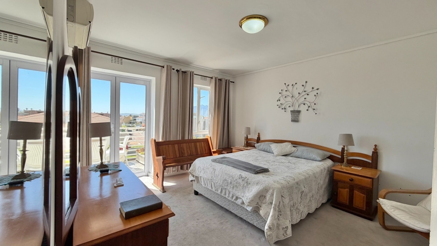 3 Bedroom Property for Sale in Harbour Island Western Cape